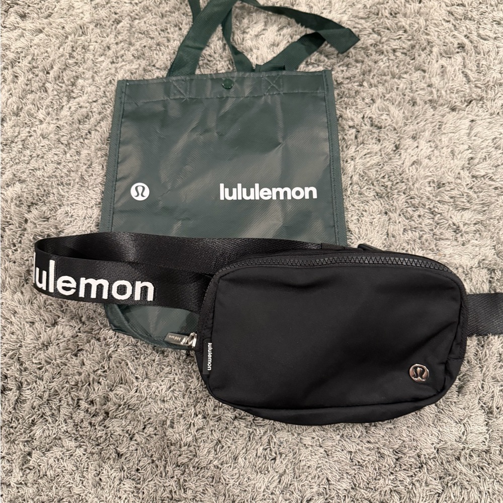 lululemon Black Belt Bag with Logo Strap